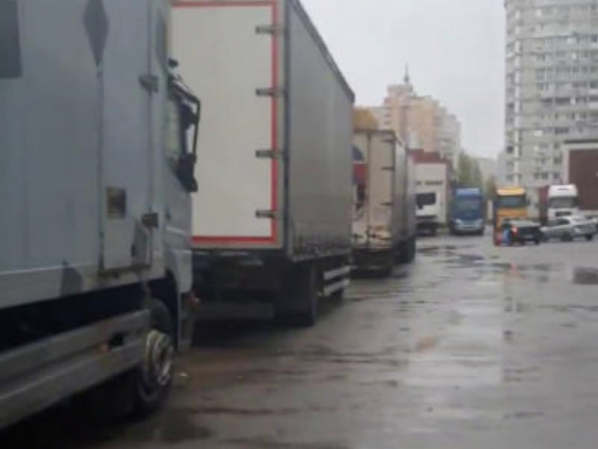 "Тусовочное место» для фур сняли на видео в Воронеже