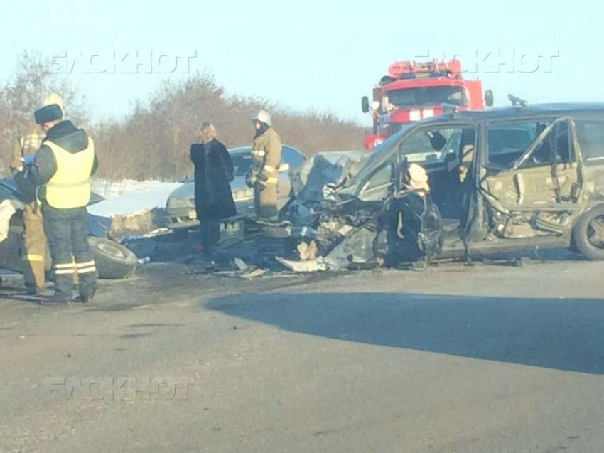 Появилось видео последствий страшной аварии под Воронежем