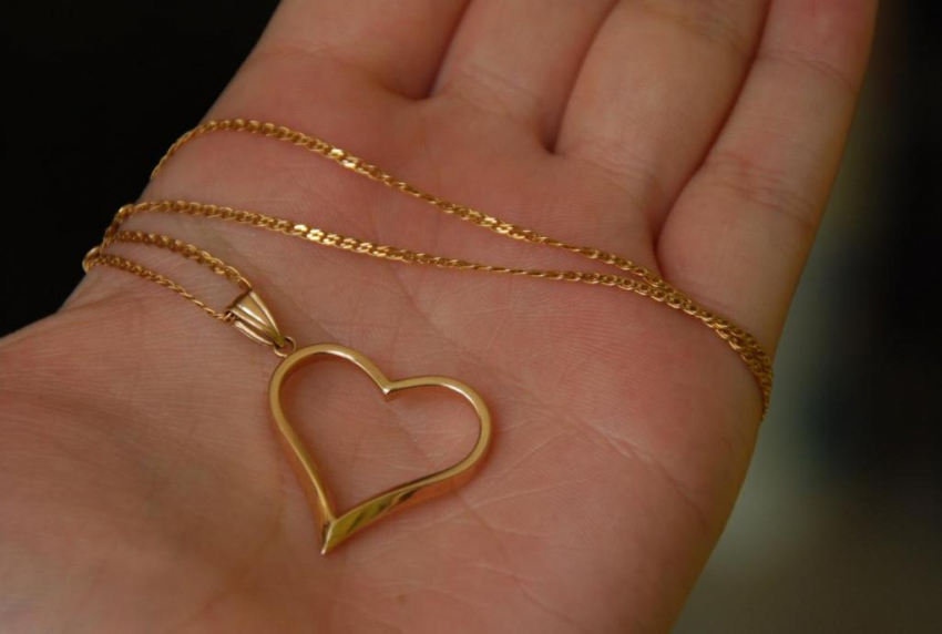  В Воронеже совестливый воришка грабил молодых девушек, извинялся за содеянное и убегал