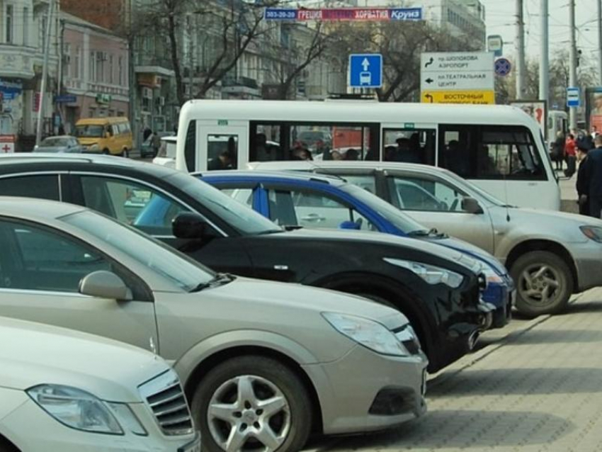 В центре Воронежа временно запретят парковаться 