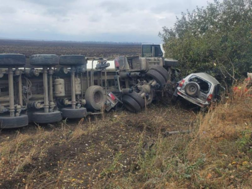 Смертельное ДТП с фурой произошло на трассе под Воронежем