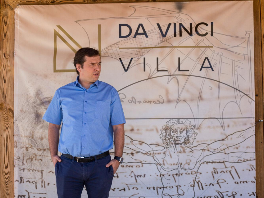 Бизнесмен или строитель