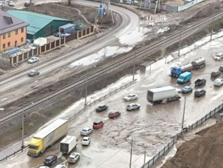 Десятки домов остались без воды из-за коммунального ЧП в Воронеже - публикуем адреса