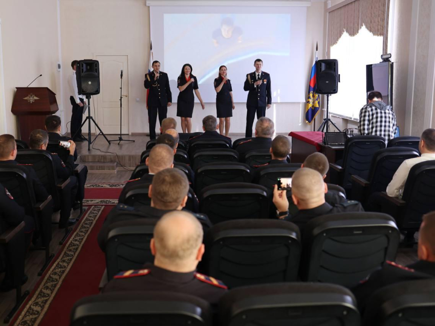 Воронежских полицейских поздравили за мастерство за рулем