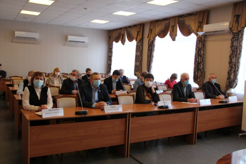 Районный совет, состоящий из единороссов, самораспустился в Воронежской области