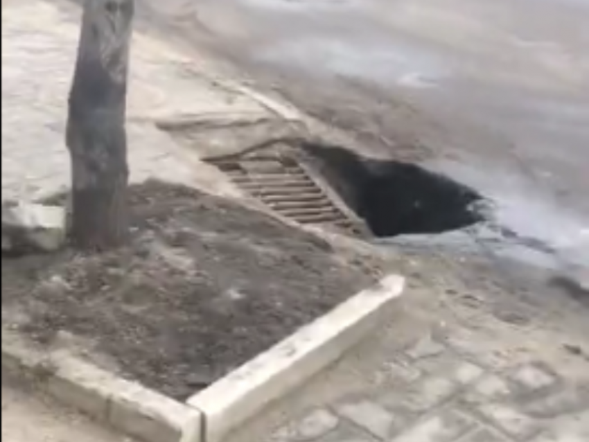 Опасную ловушку рядом с платными парковками нашли в Воронеже