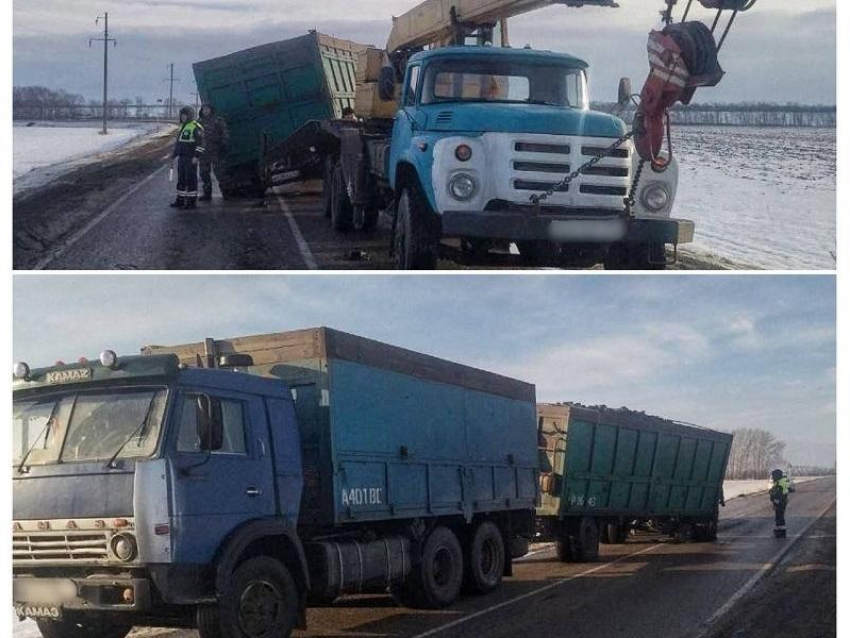 Водитель «КамАЗа» попал в трудную ситуацию на заснеженной воронежской трассе