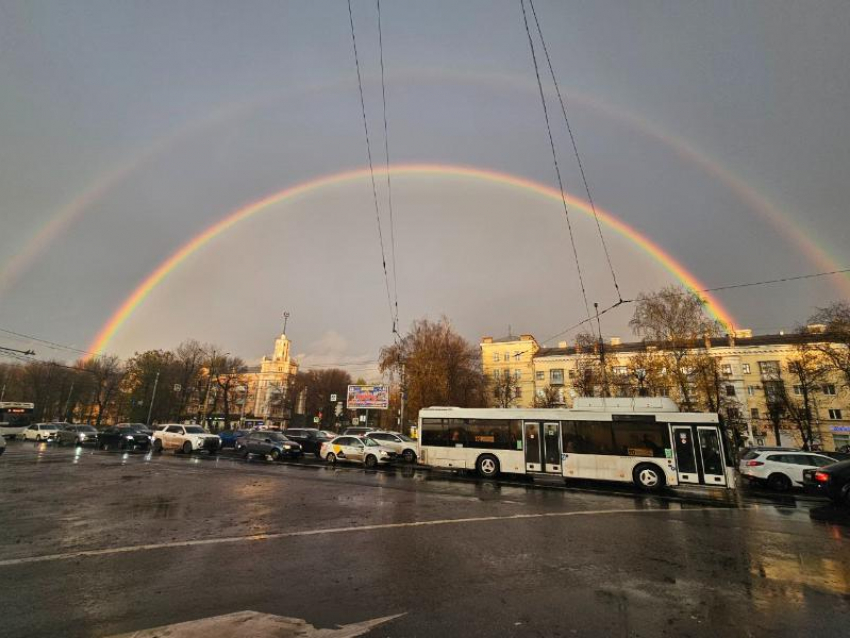 Невероятную красоту заметили в небе над Воронежем 