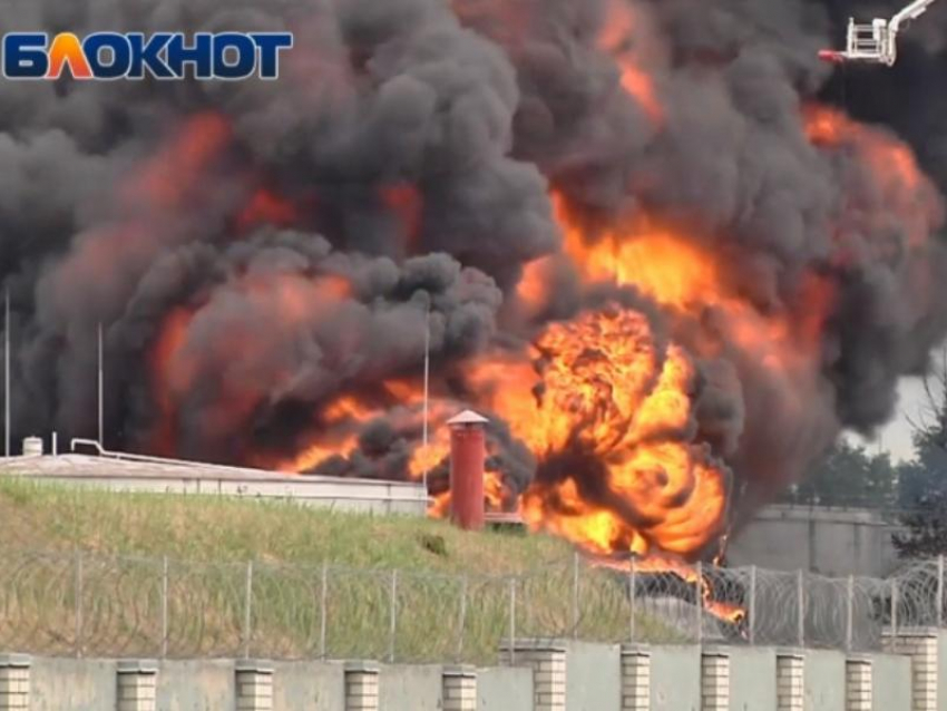 Роспотребнадзор проверил воздух в Воронеже после пожара на нефтебазе