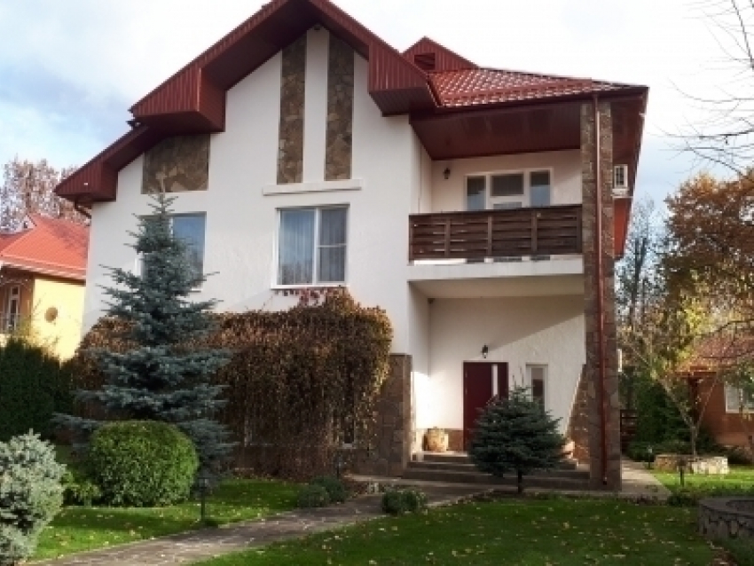 Дом в поселке воронежских олигархов продают за 65 млн рублей