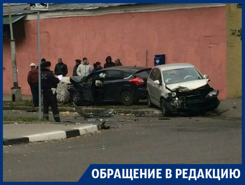 Опубликовано фото жесткого ДТП в центре Воронежа