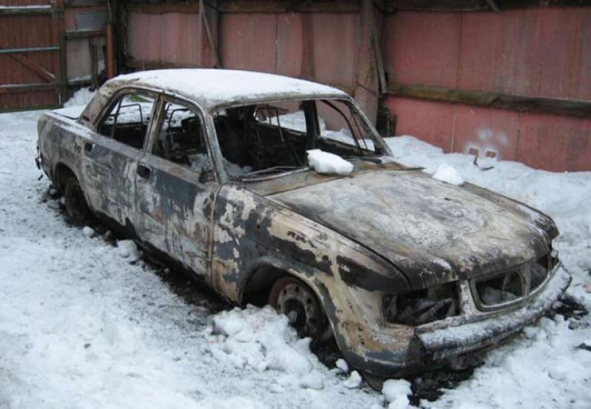 В Воронеже массово горят автомобили
