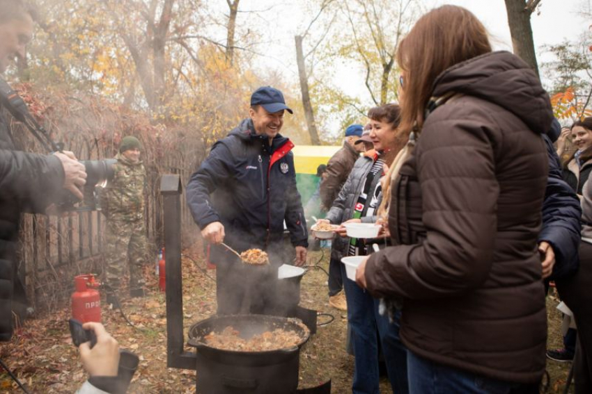 Новый спикер Воронежской облдумы накормил депутатов фирменным блюдом  