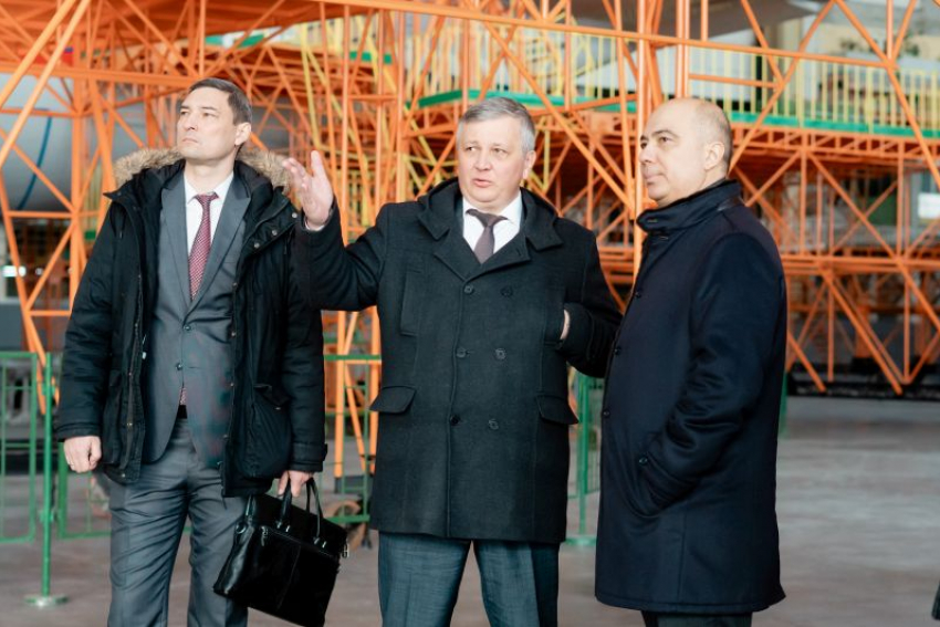 Строительство самолетов заинтересовало воронежского прокурора Валерия Войнова