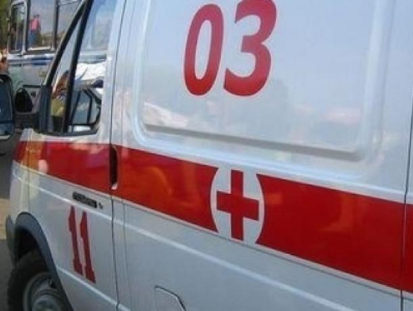 В Воронеже иномарка сбила 13-летнего школьника во дворе дома