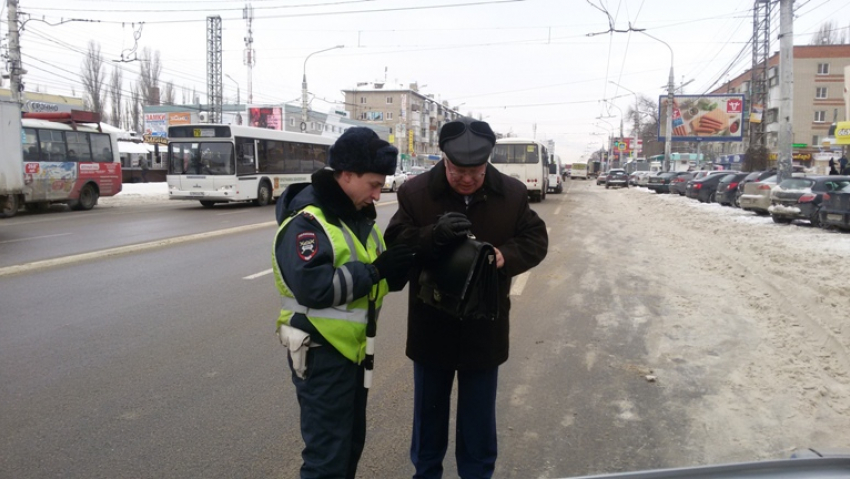 Воронежская полиция за два часа оштрафовала 57 пешеходов