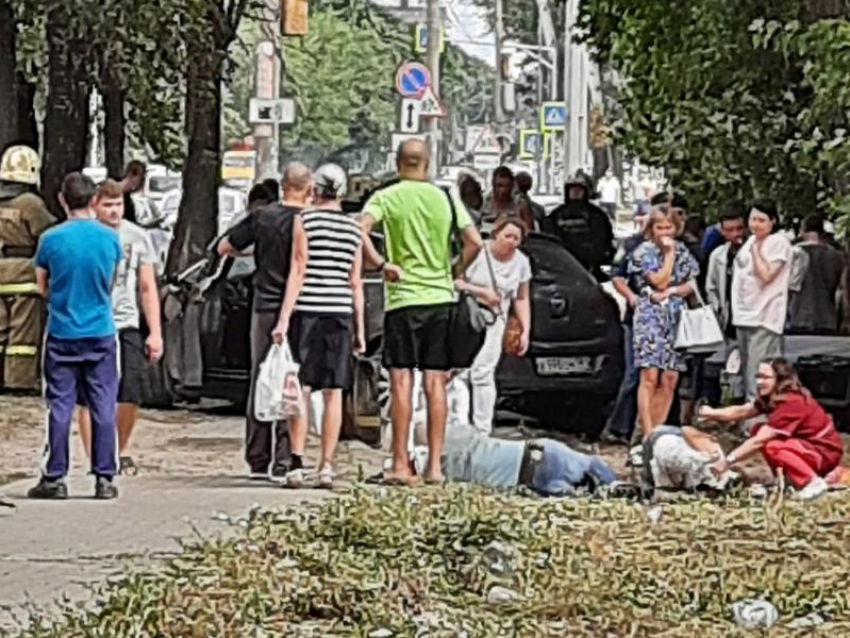 По факту наезда на трех пешеходов в Воронеже возбуждено уголовное дело 