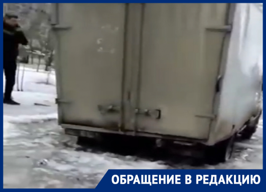 «Здесь дороги нет»: об опасном участке в Северном предупредили воронежских автомобилистов 