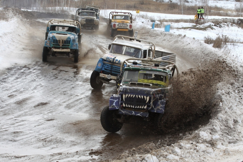 Зрелищные гонки на грузовиках по заснеженной трассе пройдут в Воронеже 