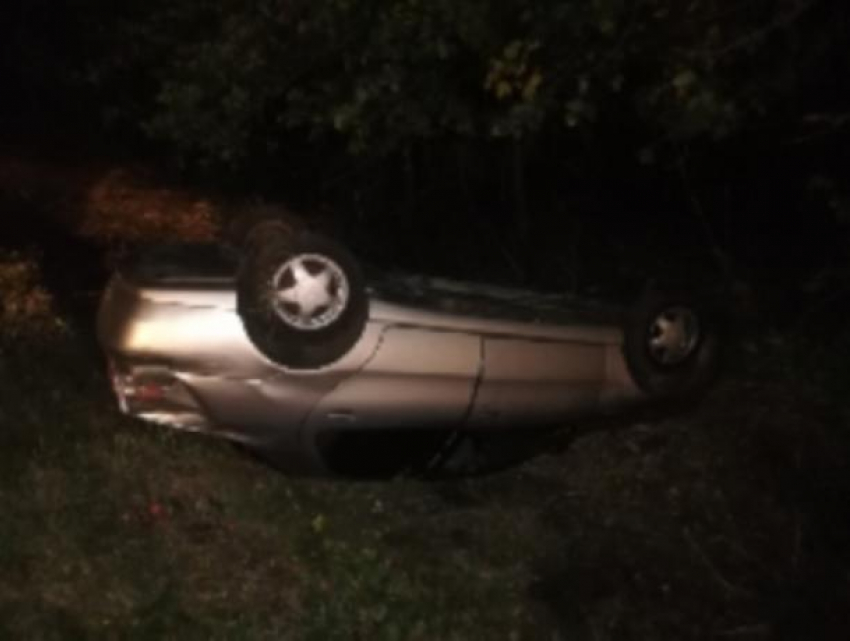 Опрокидывание автомобиля от первого лица сняли на воронежской трассе 