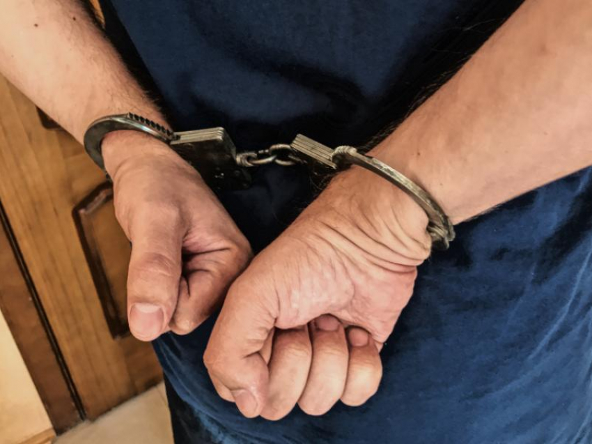 21-летний парень украл кольцо за 150 000 рублей в центре Воронежа