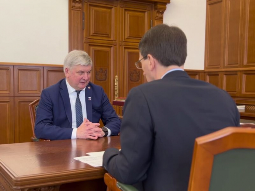 Опубликовано видео переговоров воронежского губернатора с полпредом Щеголевым