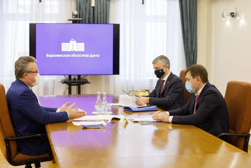 Кстенин «изменяет» Кастюкевичу с Ревенко
