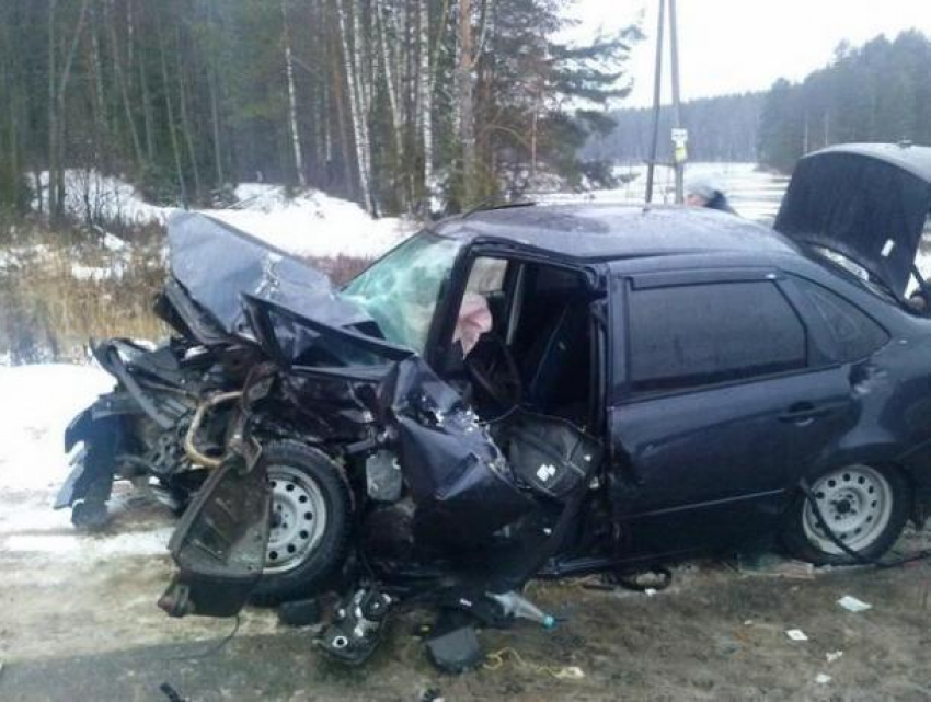 В Воронежской области 45-летняя автомобилистка устроила аварию с тремя пострадавшими