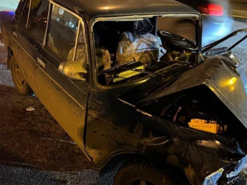 Водитель погиб при жестком столкновении в Воронежской области