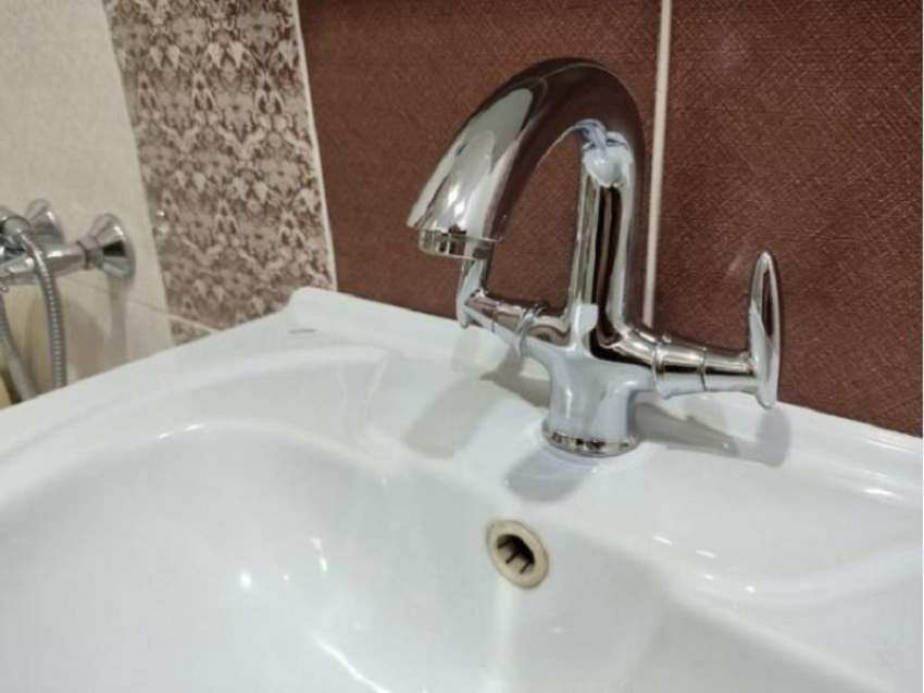 Названа причина резкого отключения холодной воды в крупном микрорайоне Воронежа