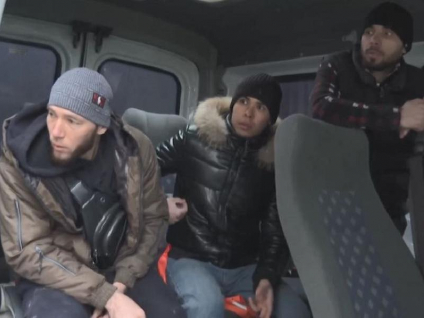 Рейд по мигрантам на стройке и точках общепита устроили силовики в центре Воронежа