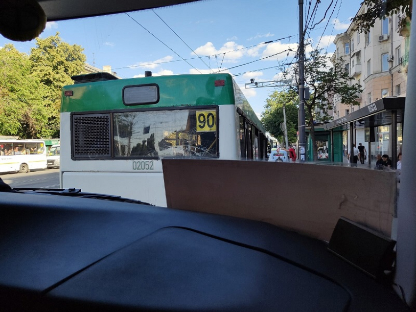 Названа причина сбитого графика движения автобусов в Воронеже 