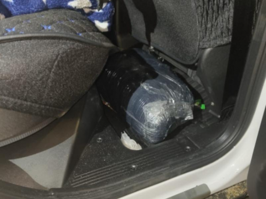 Автомобилисту может грозить пожизненное из-за полиэтиленового свертка в Воронежской области