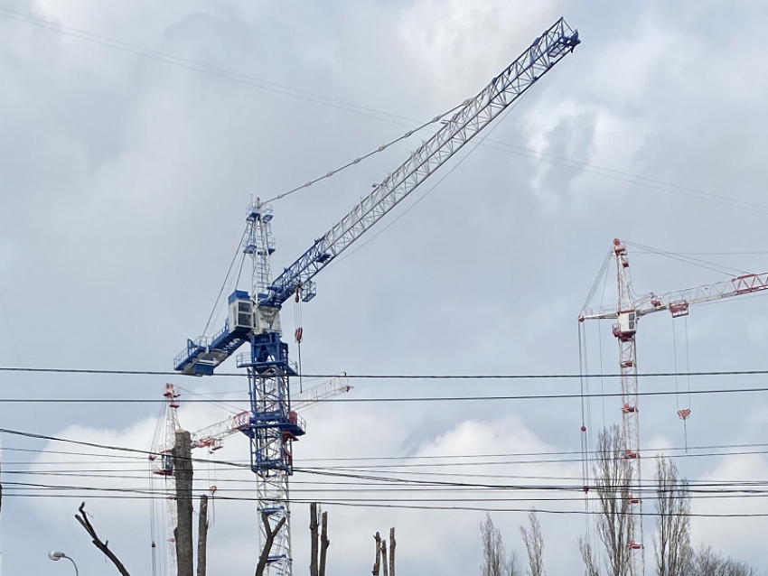 Большой «перекур» продолжается на воронежских стройках 