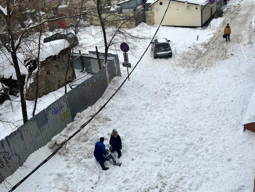 Коммунальщики едва не убили женщину в центре Воронеже