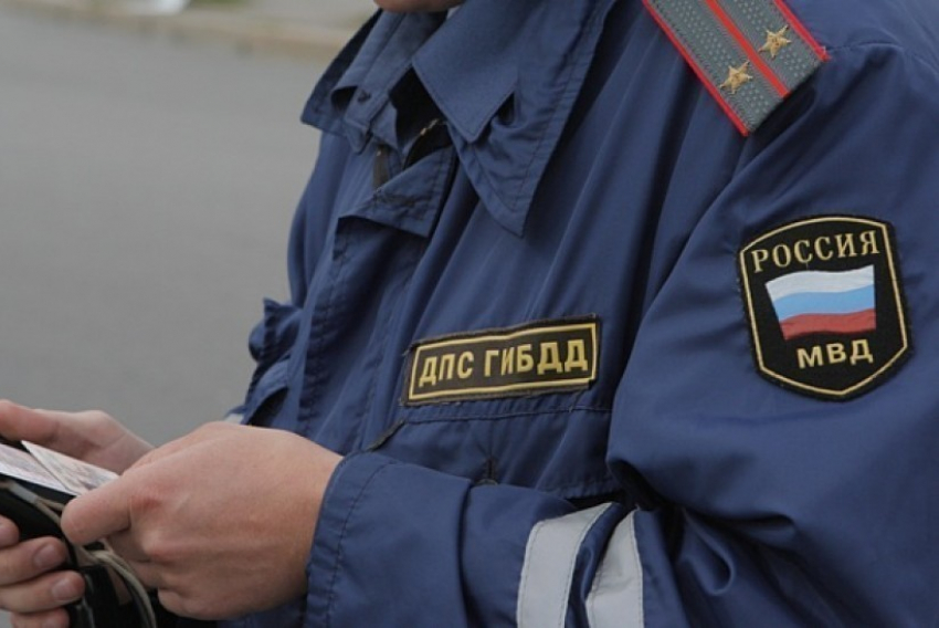Воронежские сотрудники ГИБДД задержали двух узбеков без регистрации