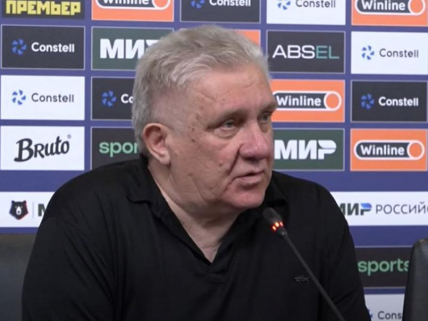Главный тренер воронежского «Факела» Ташуев объяснил, почему команда уступила в третьем матче подряд