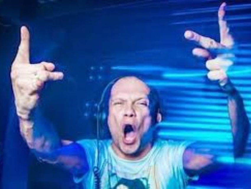 Юбилей ВГУ пройдет под рейв от 46-летнего DJ