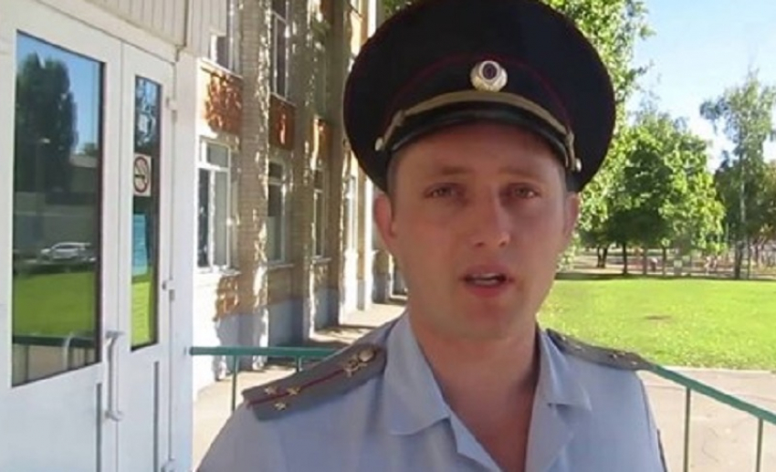 Борца с «фашистской шляпой» навестил полицейский по заявлению и.о. главы россошанской администрации