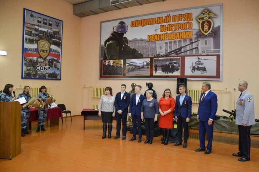 Они читали нужные книги и выросли хорошими людьми 