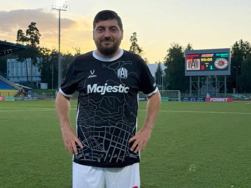 Известный воронежский комик Роман Косицын стал профессиональным футболистом