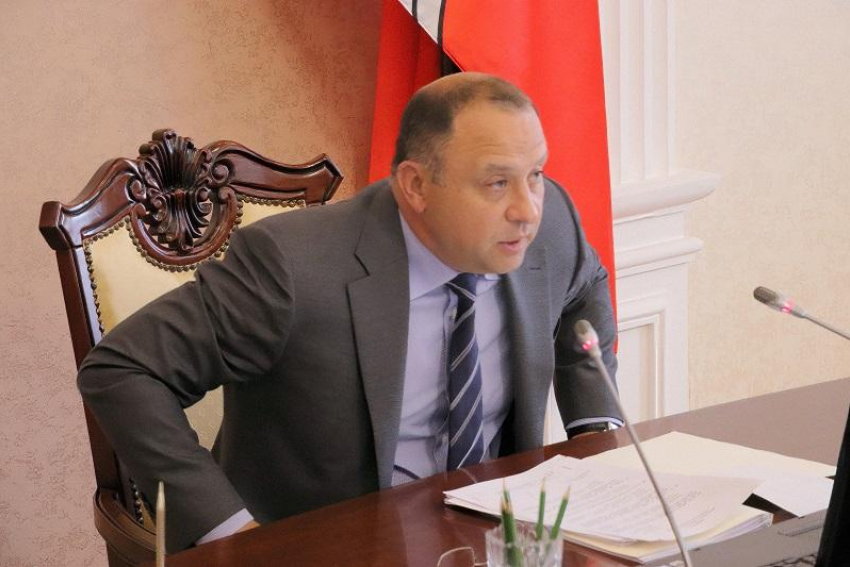 "Тайну» Виталия Шабалатова раскрыли за сутки до окончания исполнения обязанностей губернатора