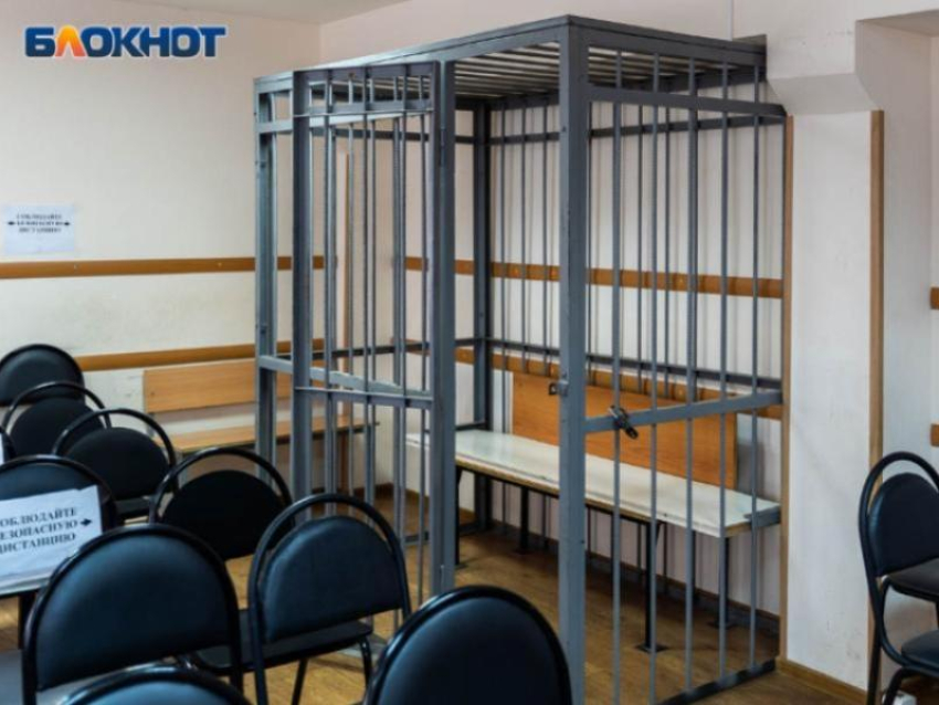 Воронежец поджег венок, возложенный на братскую могилу
