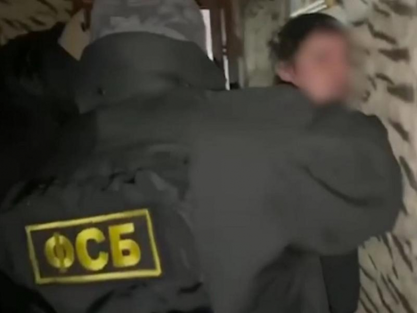 Опубликовано видео задержания воронежца, бросившего вызов ФСБ