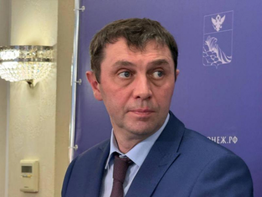 «Флюгер» или «фундамент»: почему мэр Воронежа Петрин устроил тепловые «качели»