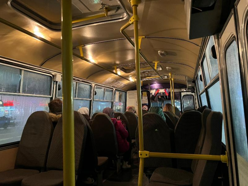 Автобусы пустят по другому маршруту из-за перекрытия улицы в Воронеже 
