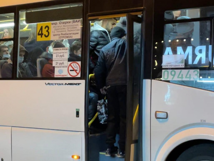 После транспортного коллапса в Воронеже увеличили количество маршруток и автобусов