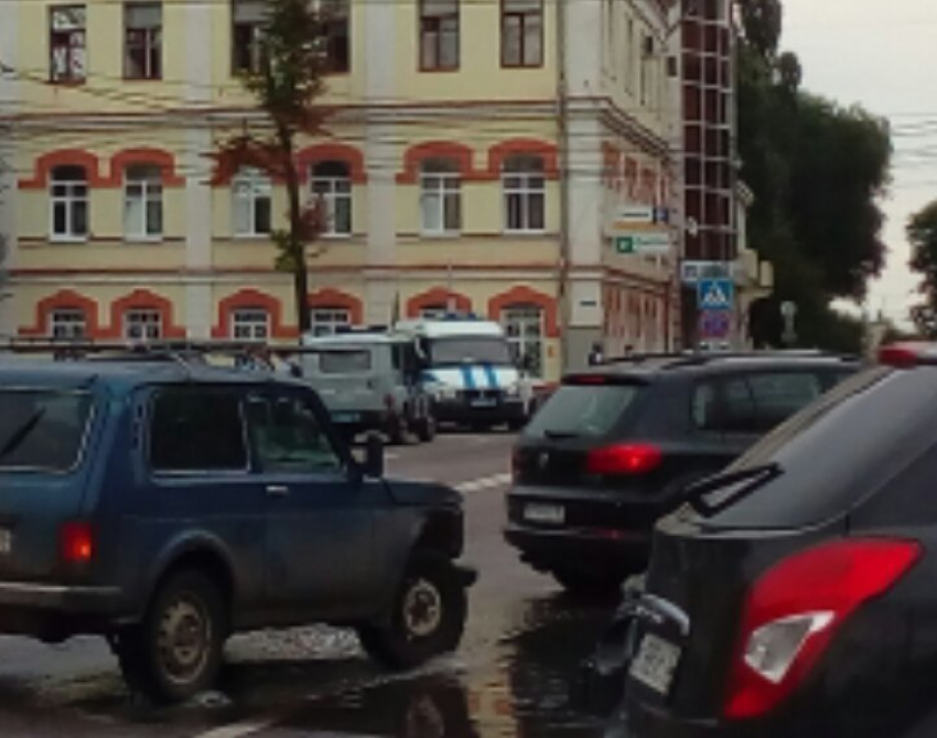Воронежцев испугало скопление спецслужб в центре города