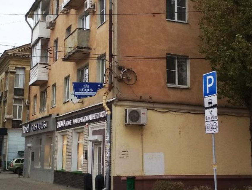 Эффективную противоугонную парковку велосипеда показали на фото в Воронеже