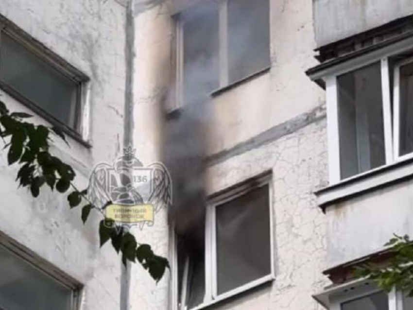 Пожар в многоэтажке сняли на видео в Северном микрорайоне Воронежа